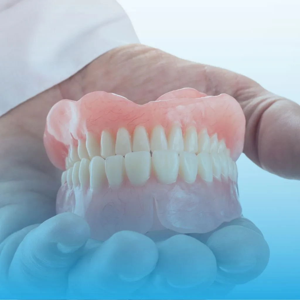 Dentista na Taquara - Prótese Dentária para restauração do sorriso na Stelle Odontologia.